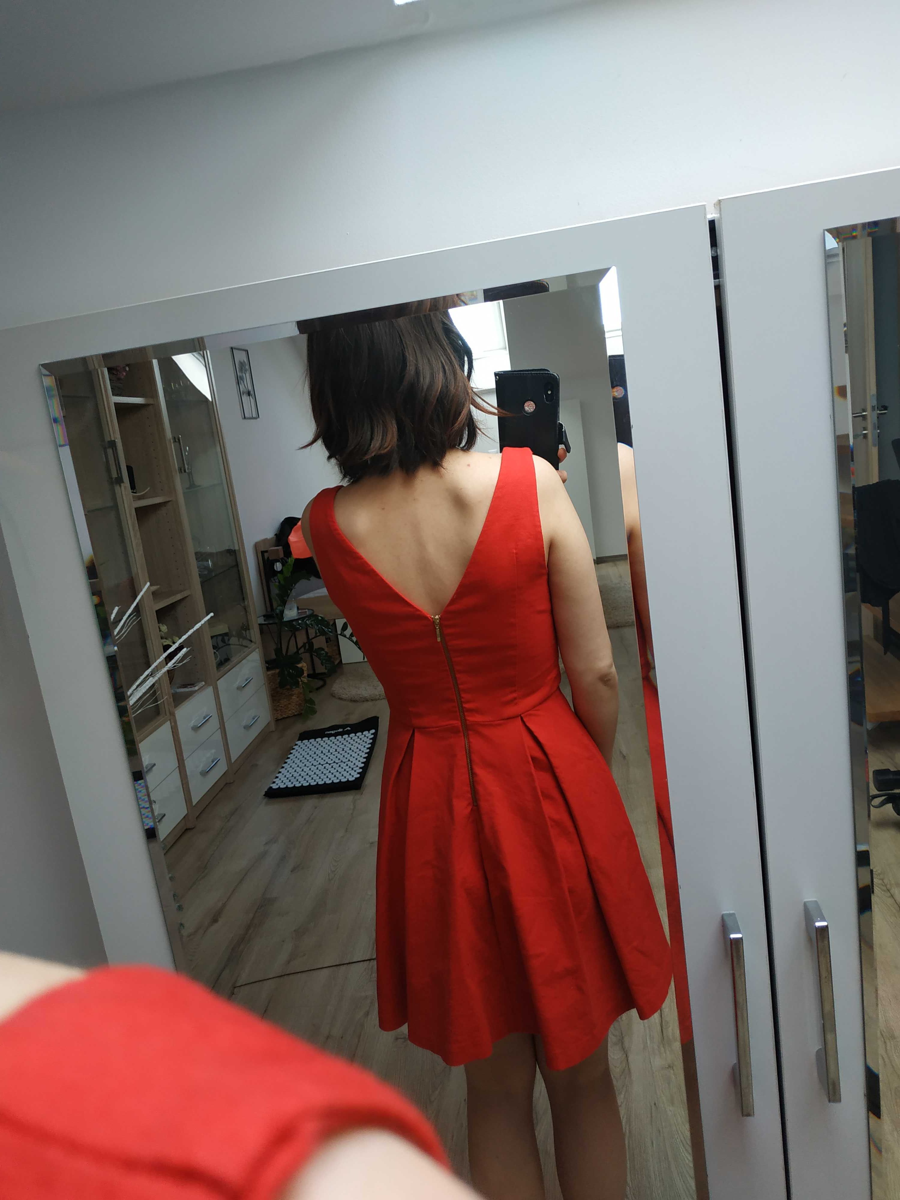 Sukienka czerwona XS