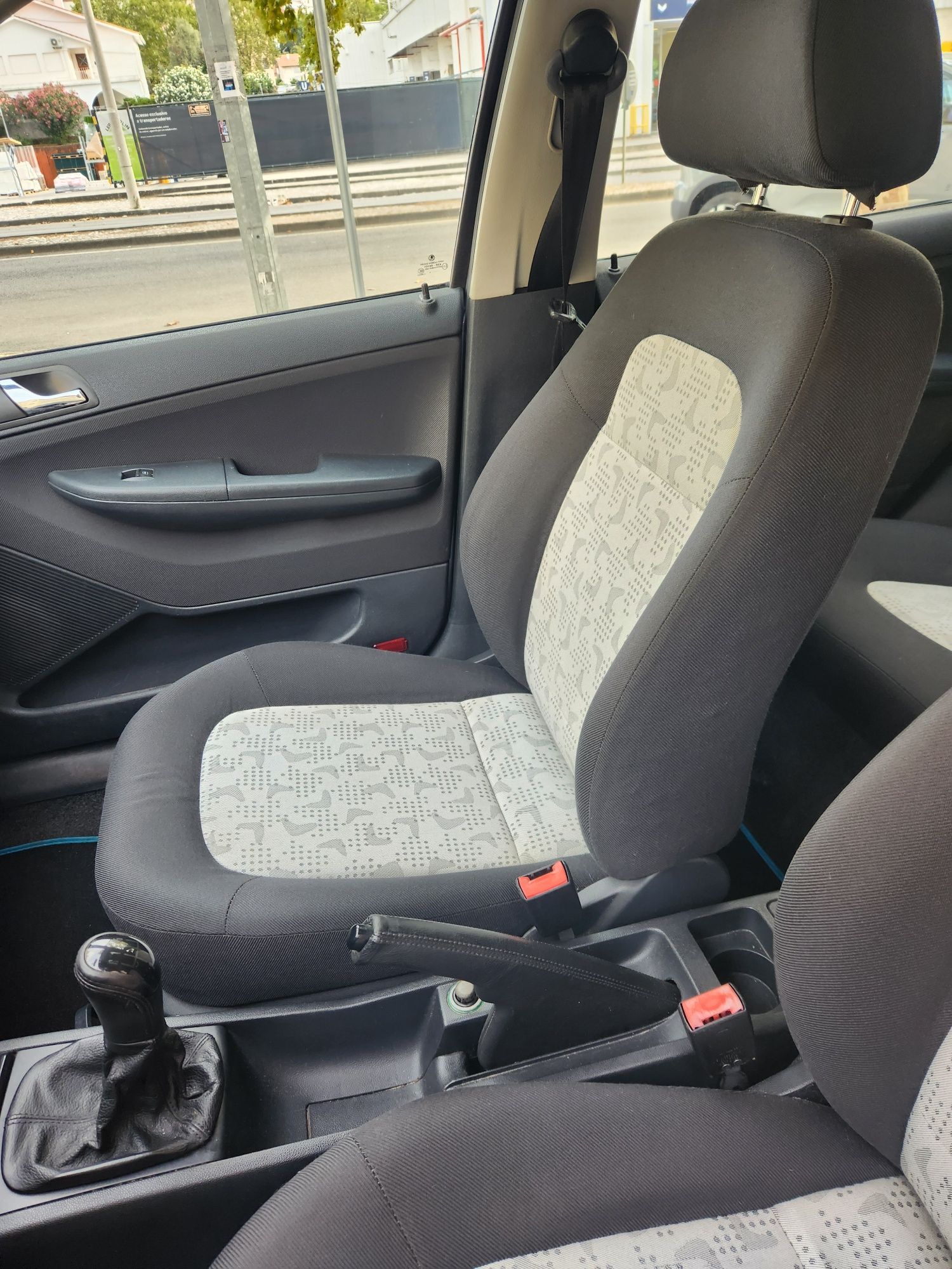 Skoda fabia 2004 1.2 em muito bom estado.