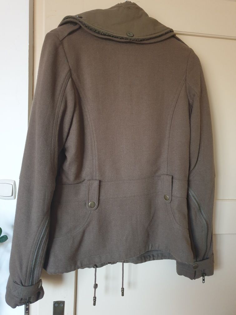 Kurtka, plaszcz khaki. Firmy h&m 36