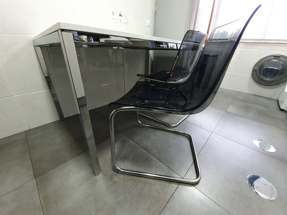 Mesa de cozinha ikea + 2 cadeiras