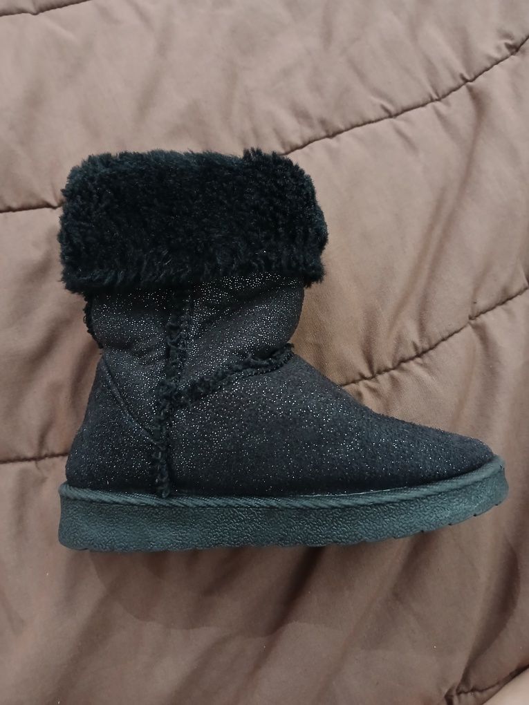 Botas de inverno pretas brilhantes menina da In Extenso tamanho 27
