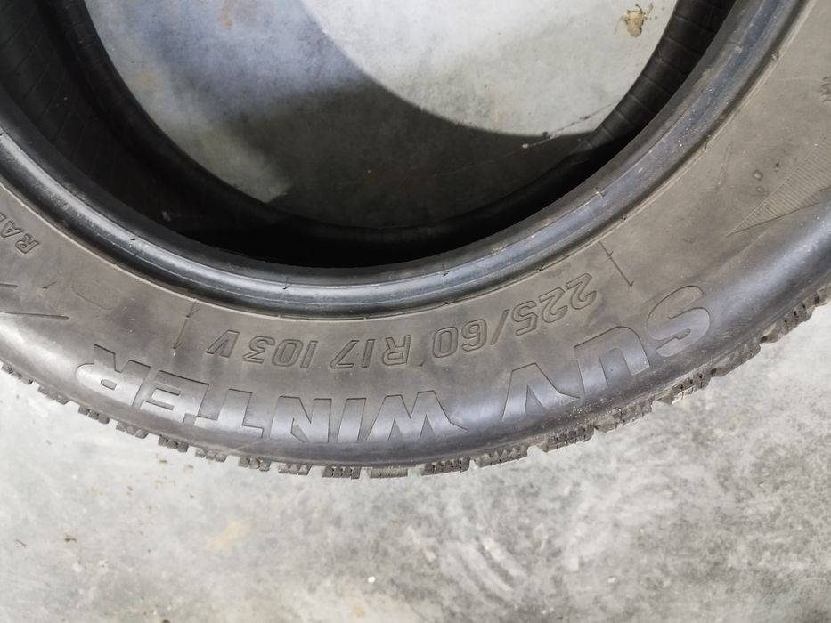 225/60 R17 zimowe
