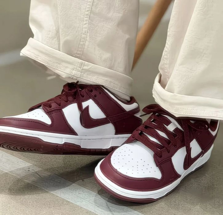 Кросівки жіночі Nike Dunk Low Team Red