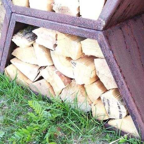 Drewutnia, stojak na drewno z blachy Corten - Plaster miodu 150 1/2