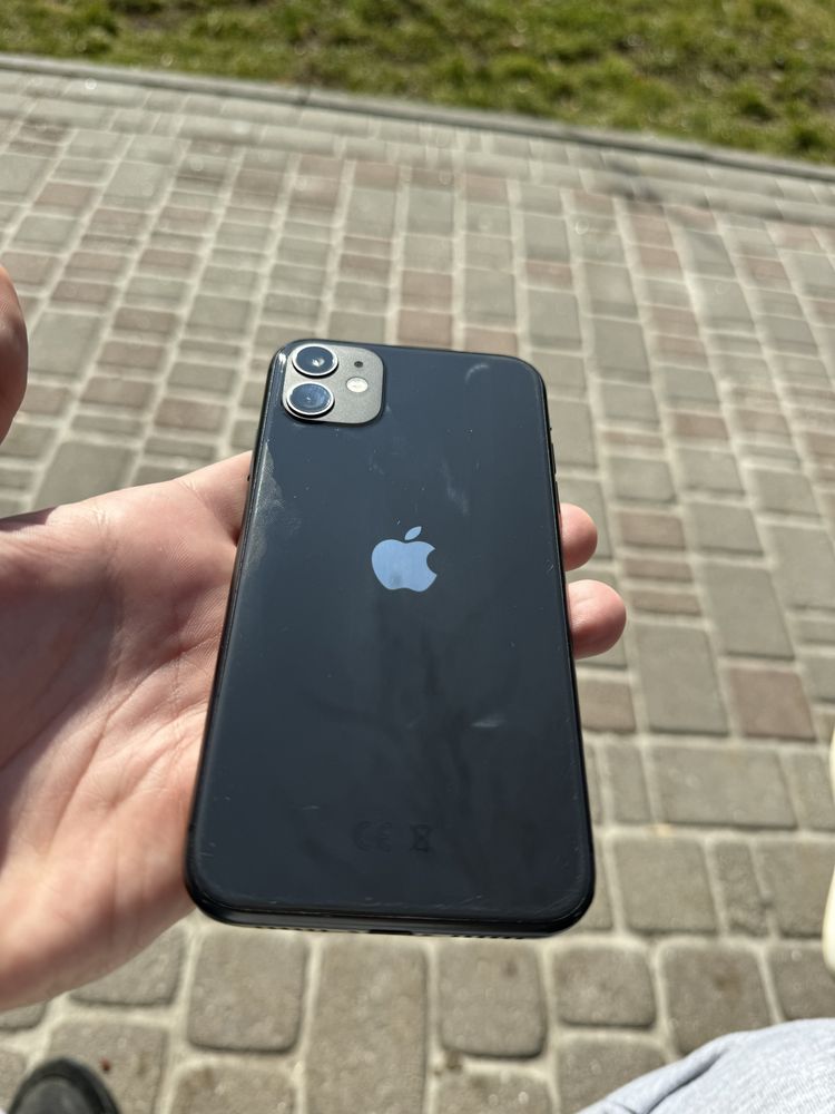 Продам iPhone 11