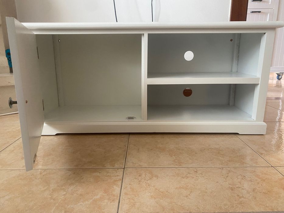 Móvel de TV em madeira