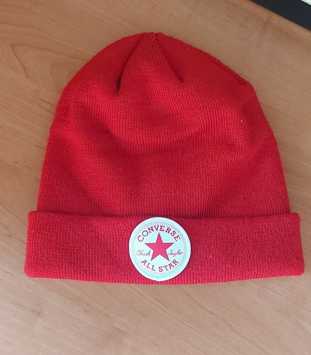 Czerwona damska czapka converse
