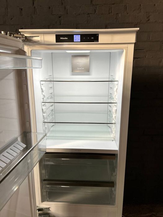 Холодильник Miele KFN 7744 E