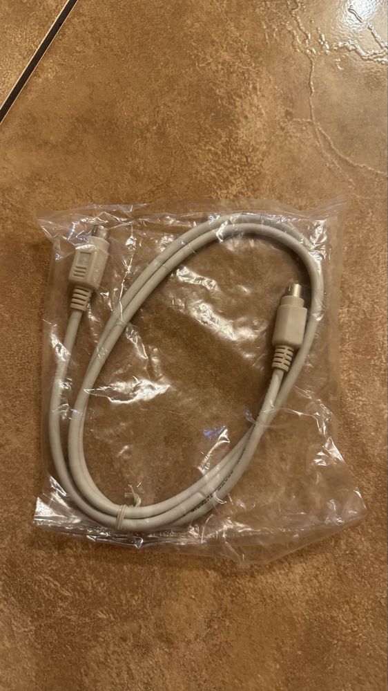 Kabel komputerowy klawiaturowy