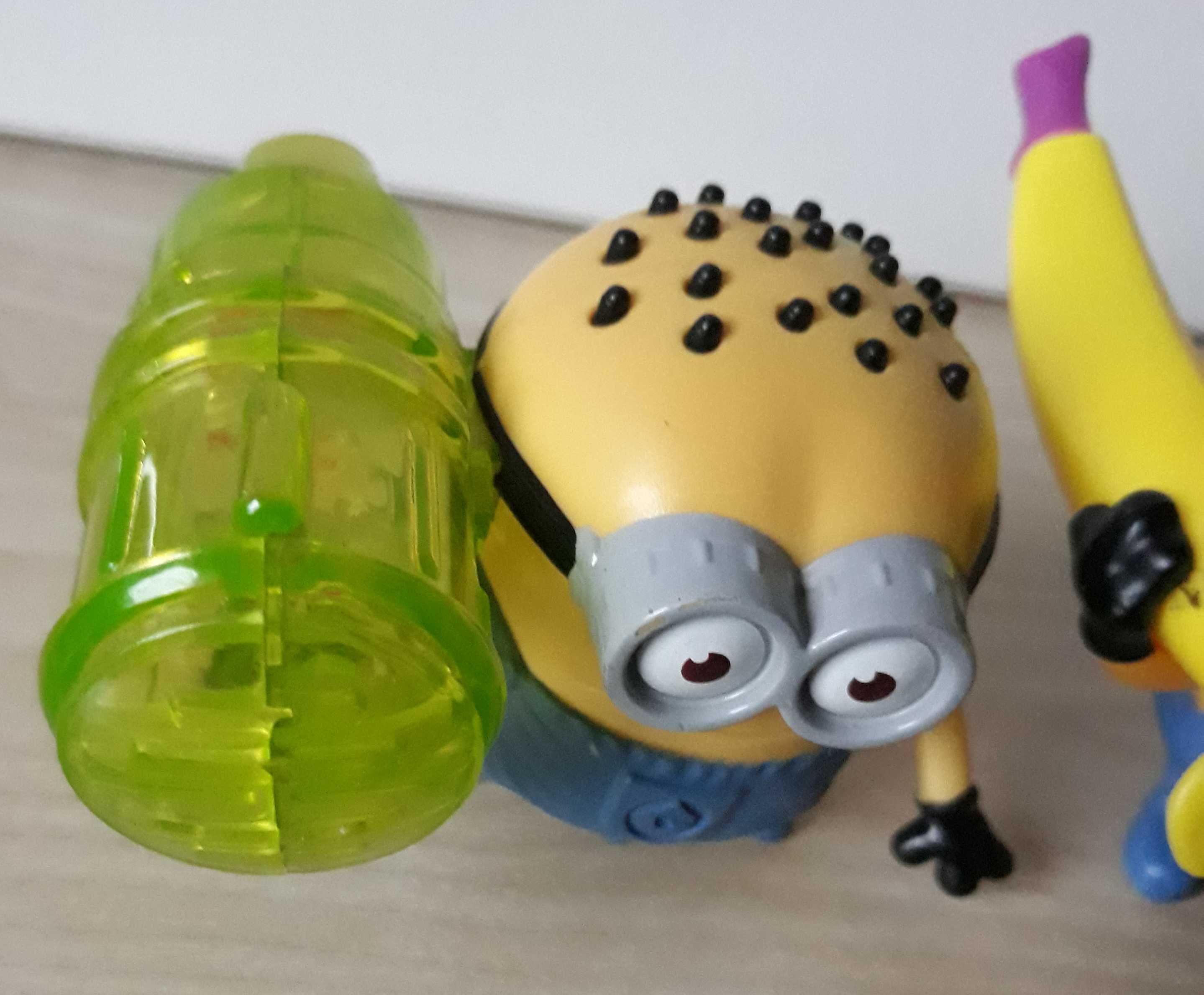 Minionki Minionek z gitarą, z bananem figurka 3szt. zestaw