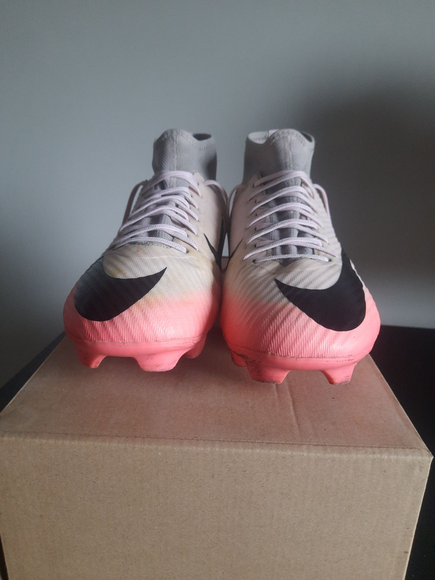 Nike Mercurial Zoom Superfly 9 Academy FG/MG roz. 45