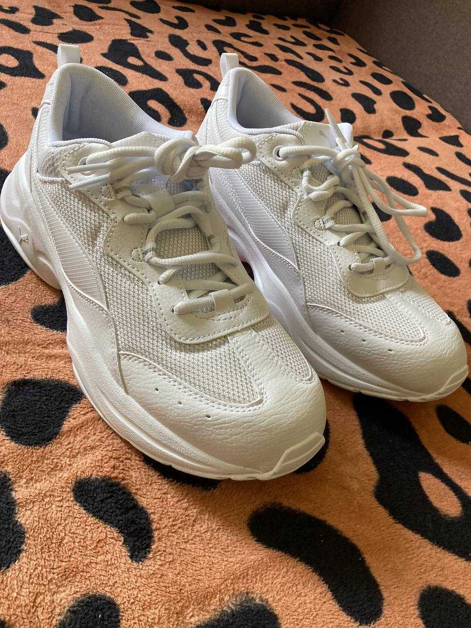білі кросівки puma