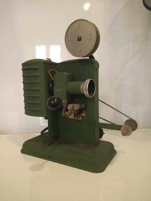 Antyki, Starocia.Projektor filmowy Plank Magica