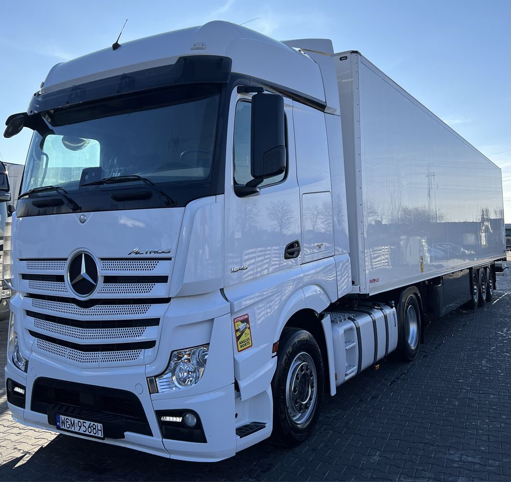 Wynajem Ciągników SCANIA/Mercedes i Chłodnie Schmitz