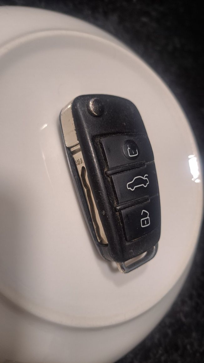 Capas chave Audi