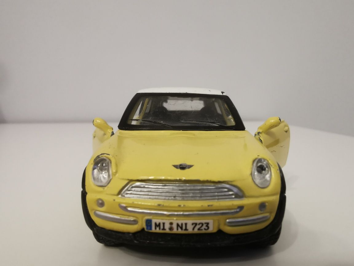 Maisto Model Autko Mini Cooper skala 1/36