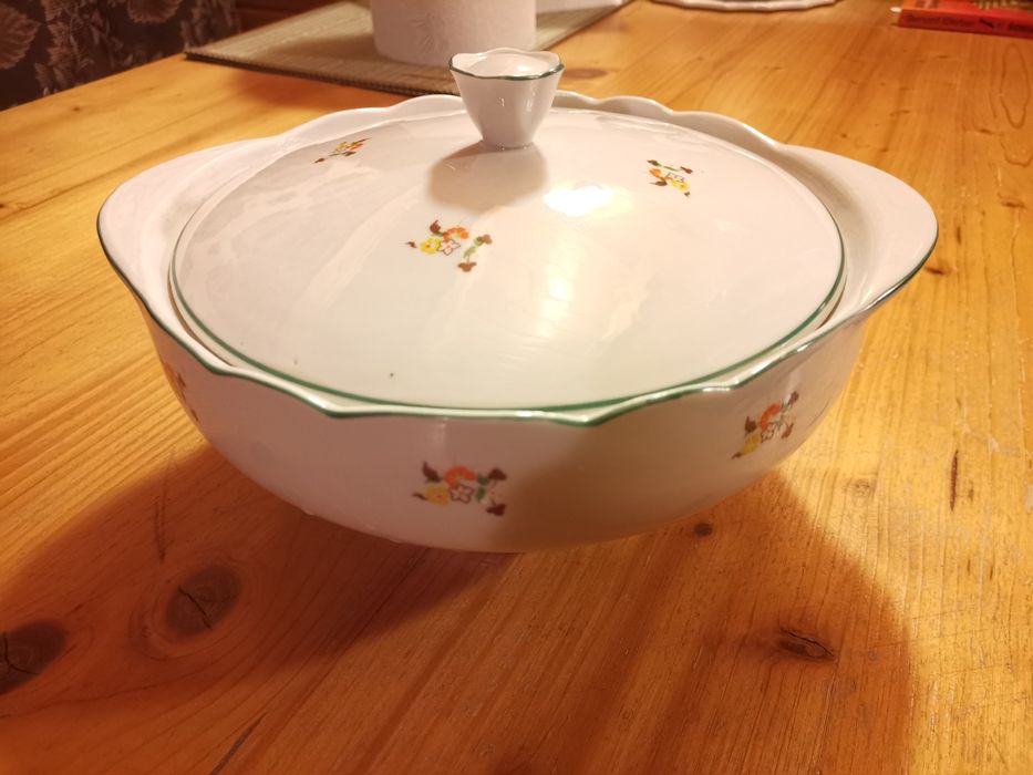 Waza z okresu PRL porcelana Ćmielów pokrywka