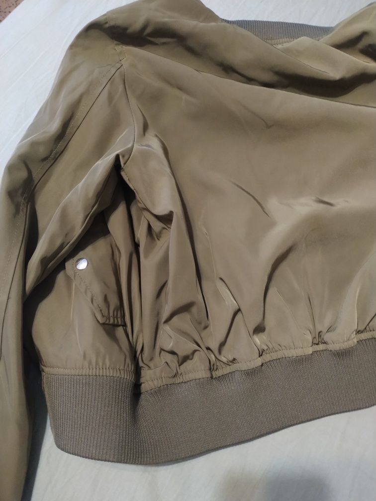 Nowa kurtka bomberka khaki Bershka S