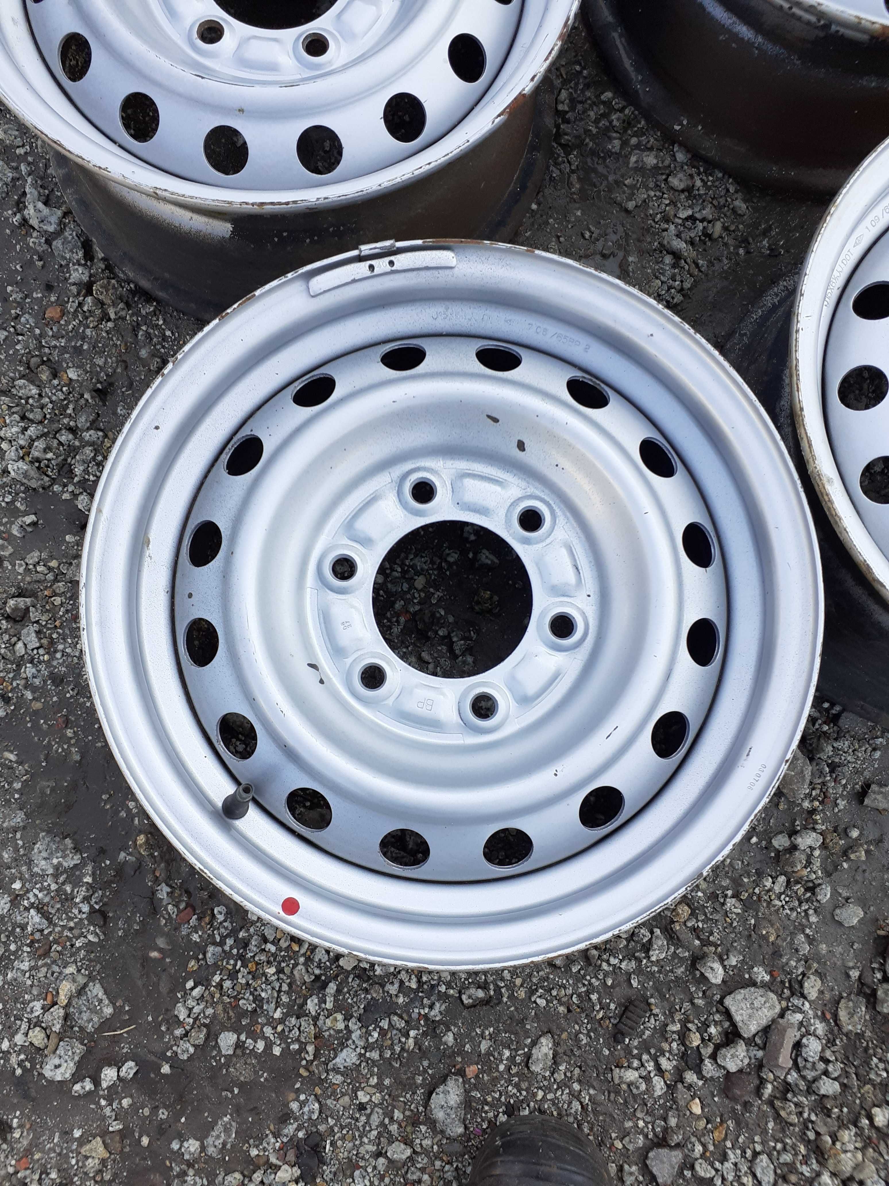 Felgi stalowe ISUZU D-MAX 6x139,7 6,5Jx15 ET41 Nr.34