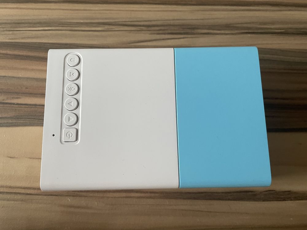 Sprzedam mini projektor