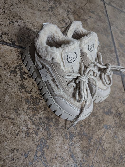 Зимові кросівки для дівчинки