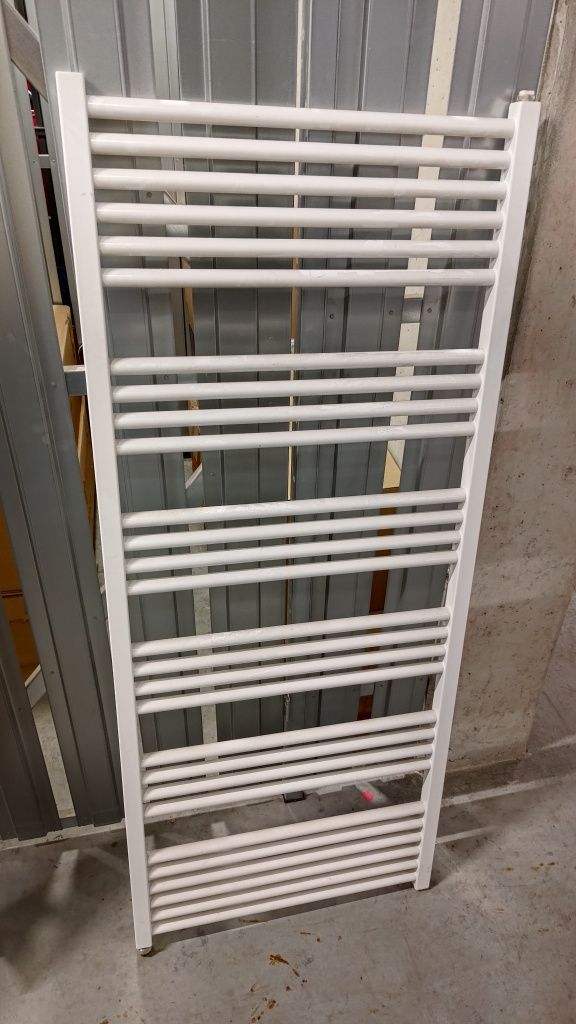 Grzejnik łazienkowy Trinnity Fido 755W 1429x600