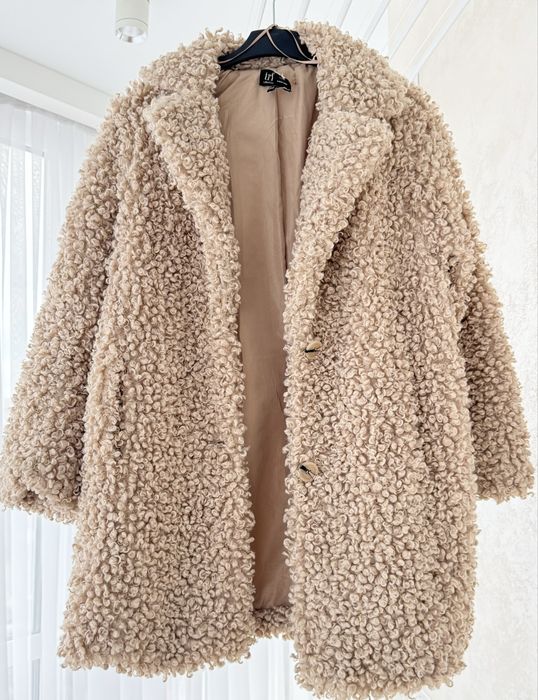 Шуба Zara S/M пудрова