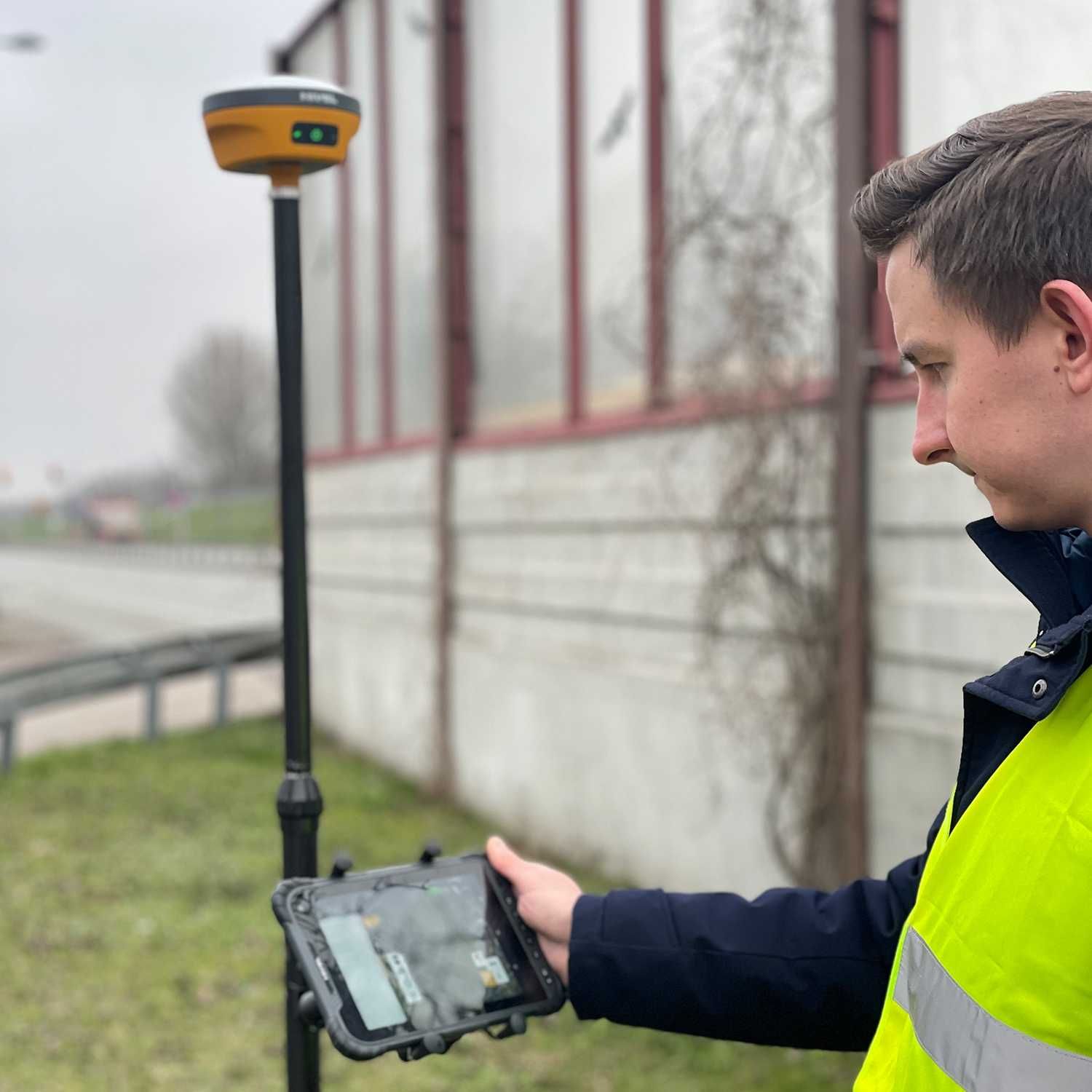 Odbiornik GNSS Nivel System Point 3 + kontroler NT-1024 - SUPER IMU