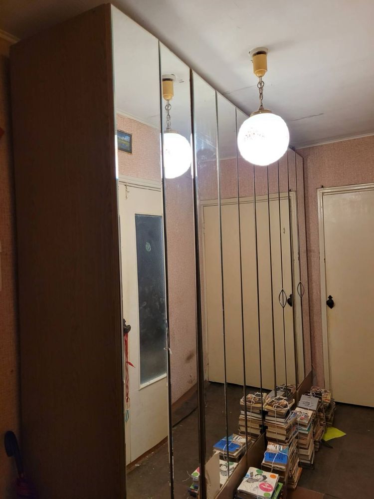 Віддам шафу в прихожу