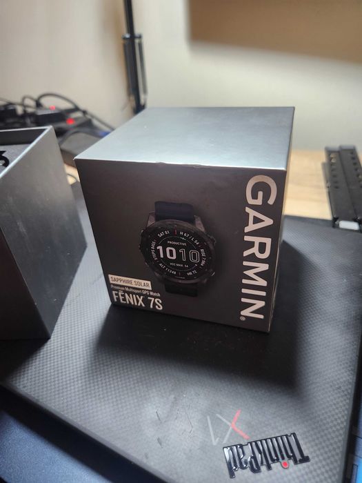 Годинник Garmin Fenix 7 Sapphire Solar Carbon Gray DLC Titanium