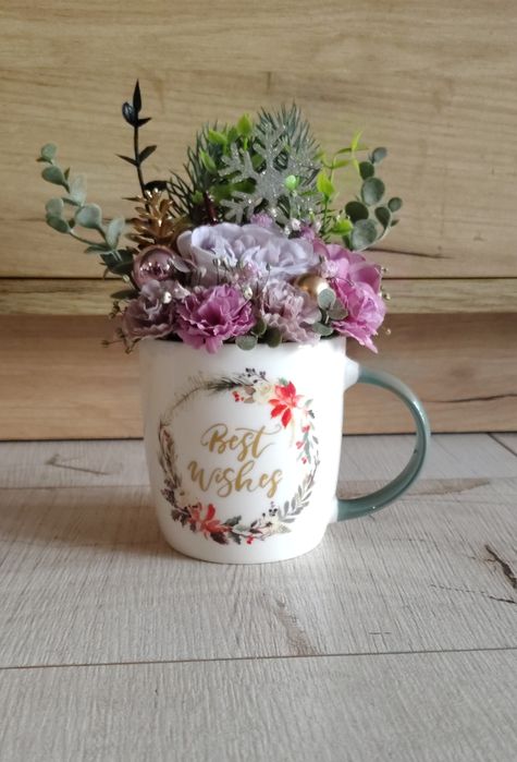 Bukiet świąteczny w kubku.