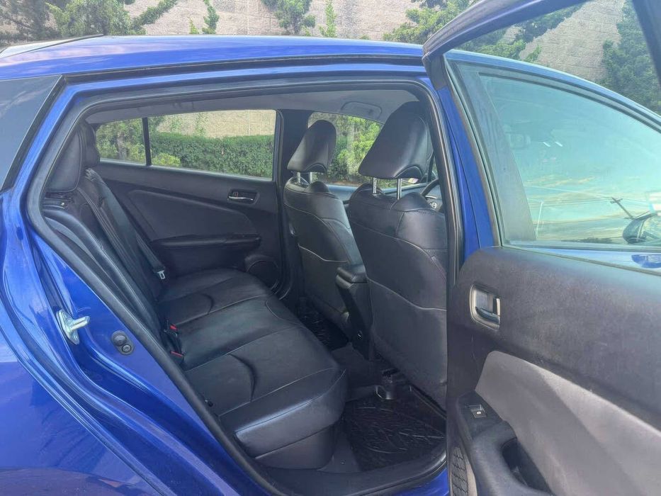 Toyota Prius Four Touring      2018