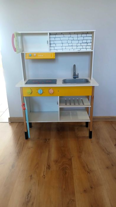 Kuchnia drewniana dla dzieci