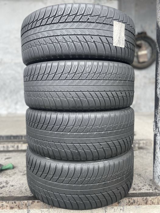 Шини 225/45 R18 Bridgestone Blizzak LM001