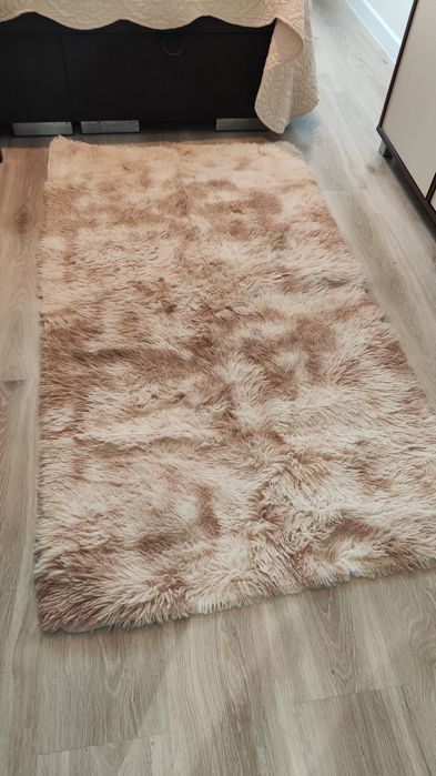 Dywanik bezowy uzywany