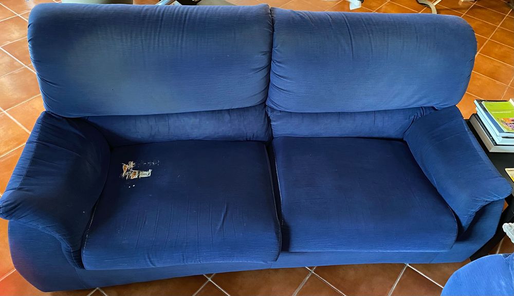 Sofá azul 3 lugares