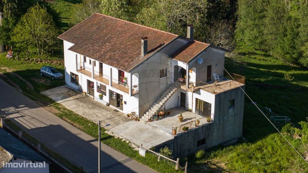 Moradia T4 para venda