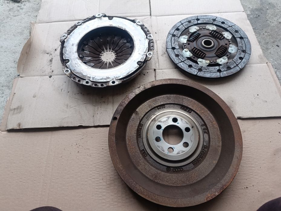 Комплект щеплення маховик 1.6 Fsi Touran Caddy Octavia Passat Golf 5 a