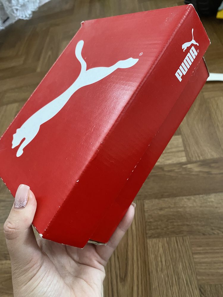 Продам детские оригинальные кроссовки Puma