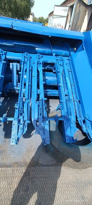 Продаємо жниварку КМС-4 до комбайна СК-5"Нива"
Жниварка в гарному стан