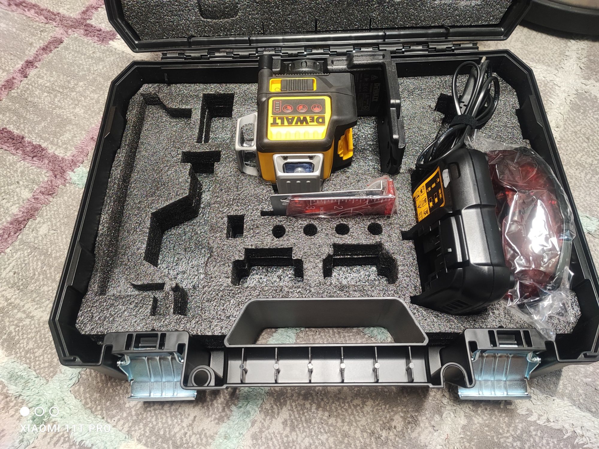 Laser DeWalt DCE098R czerwony oryginał!!! Nie zamiennik!!!