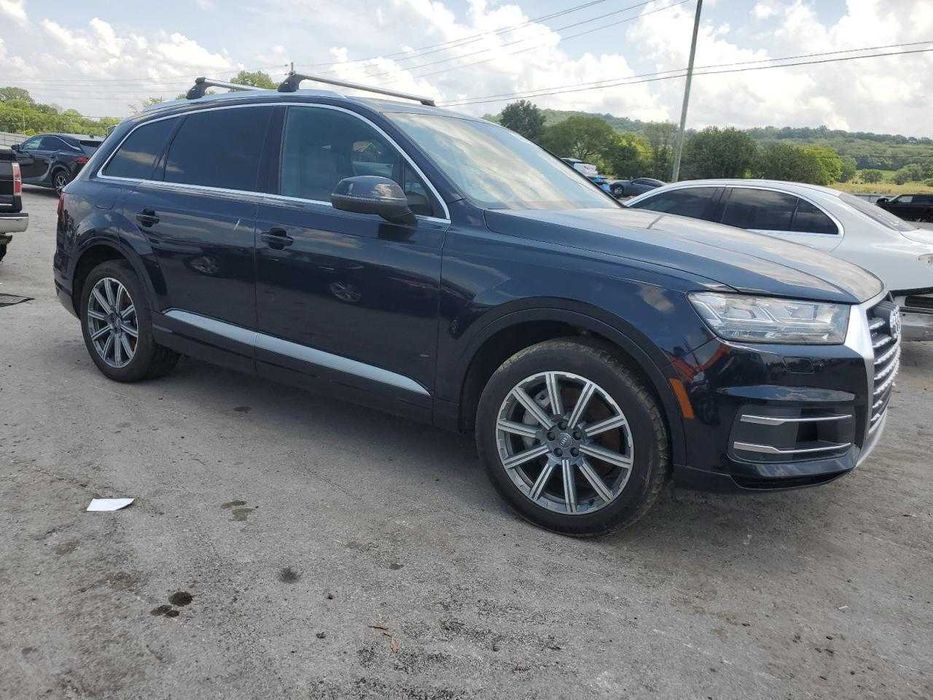 2017 AUDI Q7 PRESTIGE в процесі доставки в Україну