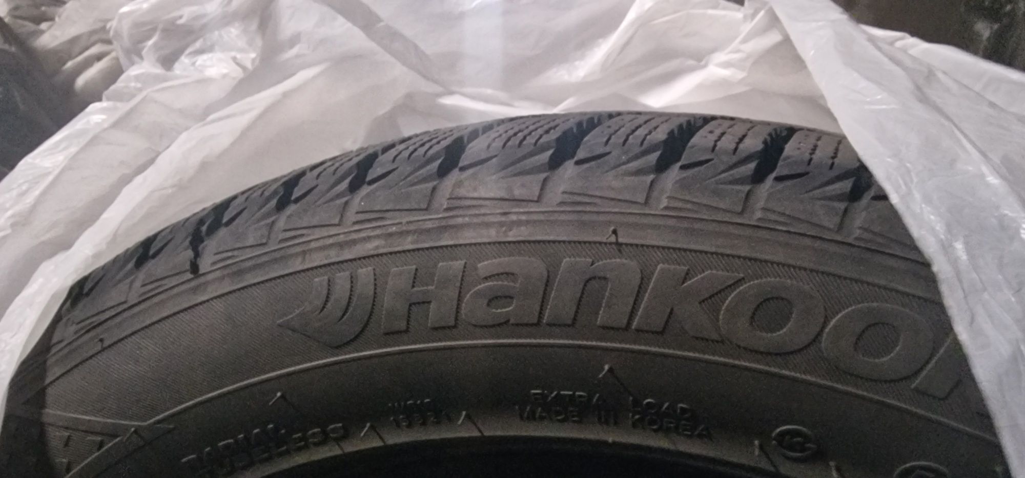 Hankook i*cept iz2, 215/55 R17 (зима)