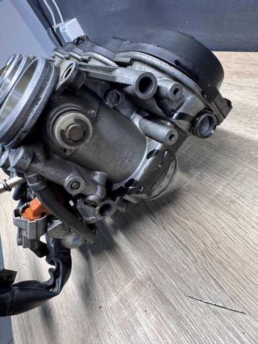 Przepustnice Yamaha r1 rn09
