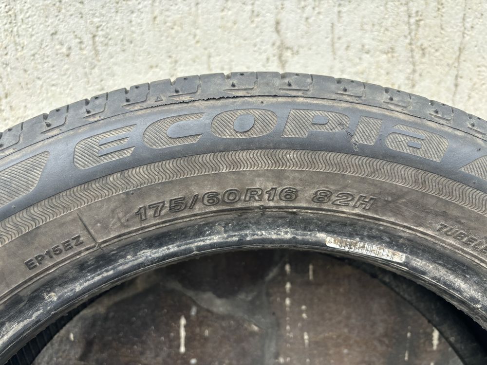 продам резину в розмірі 175/60 r16