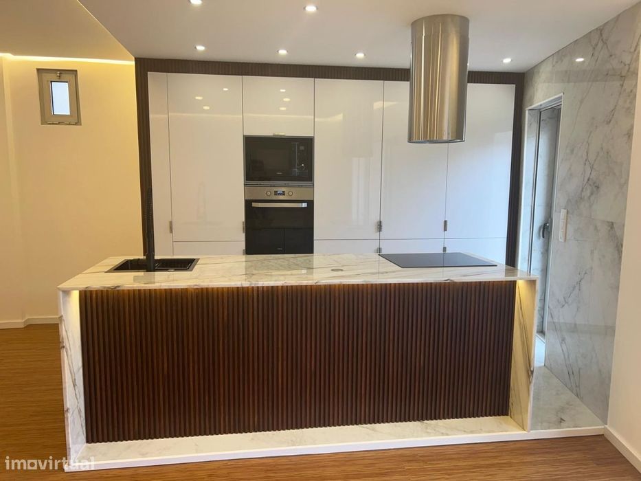 T3 completamente restaurado a 30 mts da praia