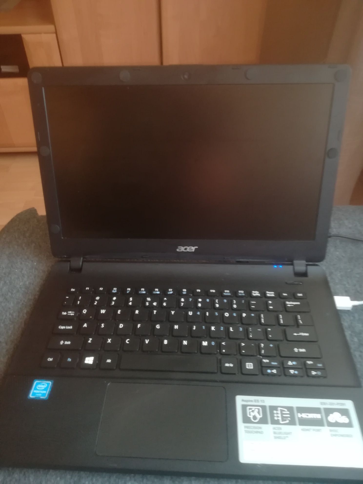 Acer aspire ES13 256 SSD