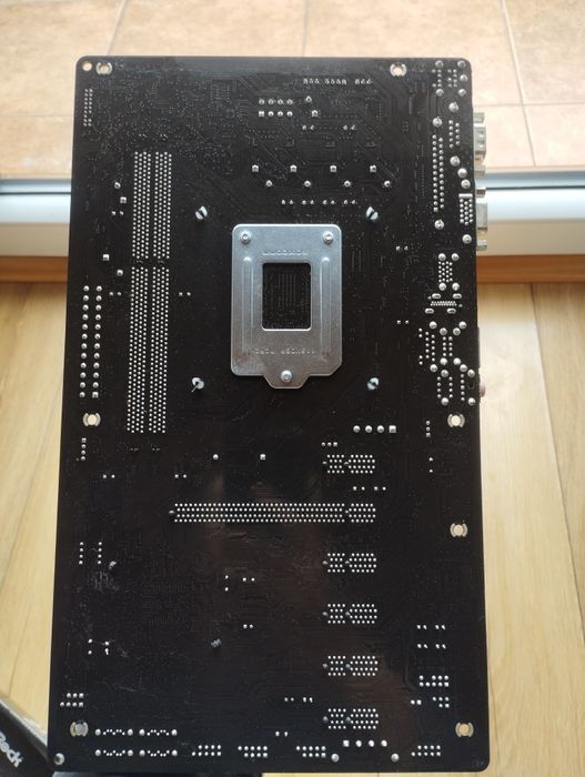 Płyta główna ASRock H81 PRO BTC R2.0 z procesorem I5 4460 i 2x4 GB ram