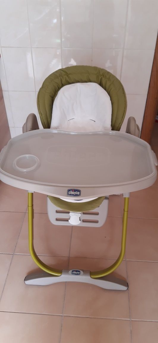 Крісло для годування Chicco від народження