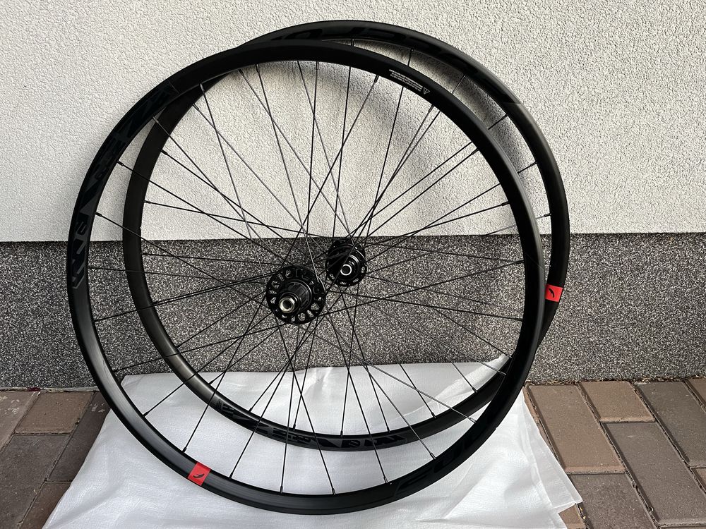 Koła Fulcrum Racing 700 DB – 28” / Disc / Hyperglide